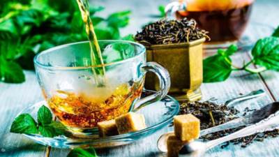 استبدلي القهوة بالشاي الأخضر لمدة 30 يومًا.. وستذهلك النتيجة