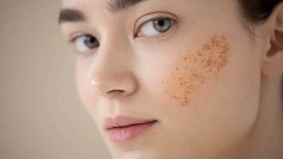 ماسكات طبيعية للبشرة المختلطة