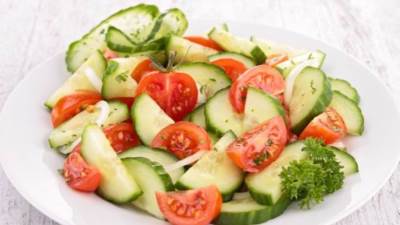 رجيم الطماطم والخيار.. طبقيه باعتدال ولأسبوع واحد فقط