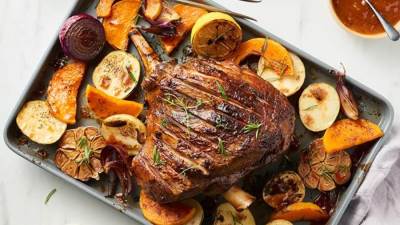 طريقة عمل فخدة خروف مشوي بالثوم والروزماري