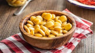 هل أكل الترمس ليلًا يزيد الوزن؟