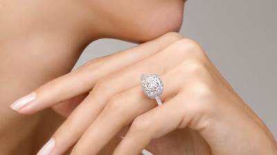 باقة من الخواتم السوليتير من دور المجوهرات العالمية