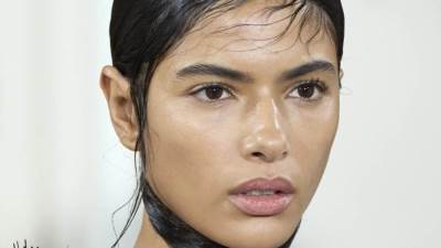 مستحضرات جمالية أساسية لتوحيد لون البشرة