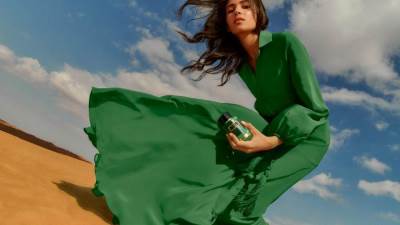 عطر  Emerald Musk من علامة علامة Herrera Beauty