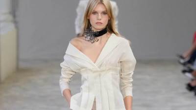 مجموعة أزياء Alberta Ferretti لربيع وصيف 2025
