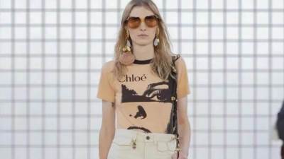 مجموعة أزياء دار Chloé خلال أسبوع الموضة في باريس