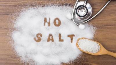 4 طرق للتخلص من الأملاح الزائدة في جسمك