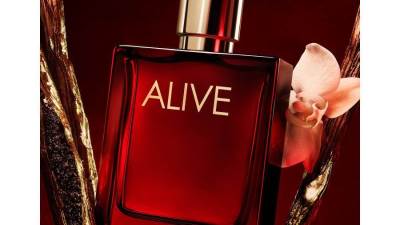 عطر BOSS ALIVE Absolu الجديد يكشف عن جوهر المرأة التي تتألّق بعطر  BOSS