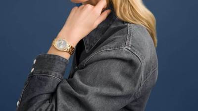 ساعة Overseas Quartz من دار فاشرون كونستانتين للمرأة الأنيقة