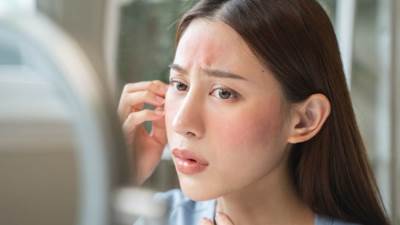 لصاحبات البشرة الحساسة.. لا تستخدمن هذه المكونات