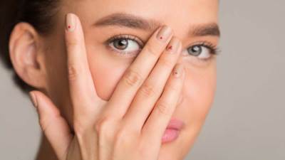 فوائد فيتامين K للبشرة ومحاربة الهالات السوداء