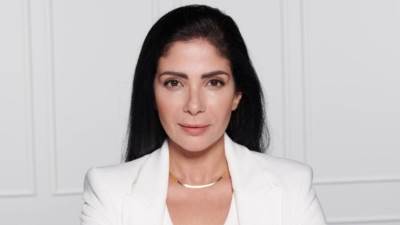 تكريم منى زكي في الدورة الرابعة من مهرجان البحر الأحمر السينمائي