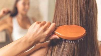 3 علاجات منزليّة لتساقط الشعر تستحقّ التجربة