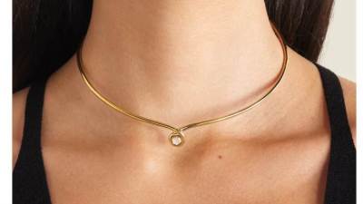 موديلات عقد ذهب ناعم بتصميمات أنيقة ومعاصرة