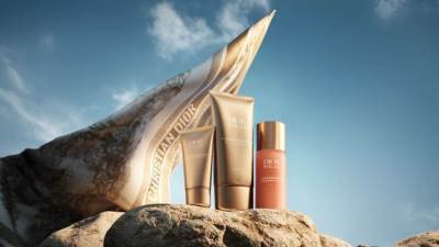 اكتشفي مجموعة DIOR SOLAR للتسمير الذاتي