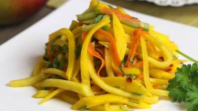 طريقة عمل سلطة المانجو بالطريقة التايلاندية