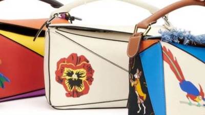 LOEWE تحتفل بمرور عقد على حقيبة Puzzle بـ19 إصداراً جديداً