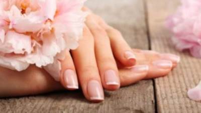 نصائح للعناية بالأظافر في الصيف
