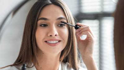 باقة مختارة من الماسكارا الشفّافة تمنحكِ لمسة طبيعية