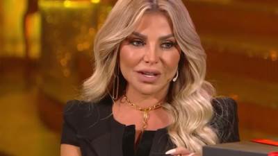  إصابة الفنانة رزان مغربي بعد سقوط سقف حفلها الغنائي