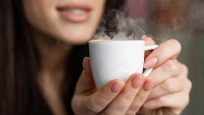 دراسة: المشروبات شديدة السخونة ترفع خطر سرطان المريء