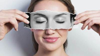 10 وصفات طبيعية لعلاج الهالات السوداء