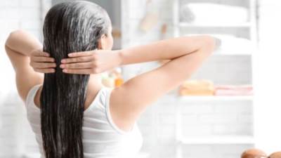 طبقي ماسك الترطيب العميق والتغذية المركزة للشعر الجاف