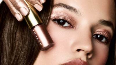 خيارات متنوعة من مستحضرات الآيشادو السائل من ماركات المكياج العالمية