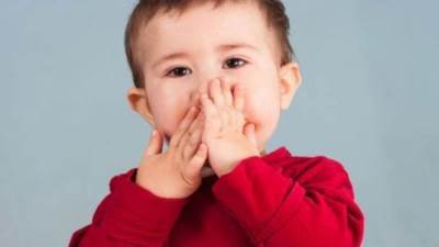 ما هي علامات تأخر الكلام عند الأطفال؟ وكيفية اكتشافها