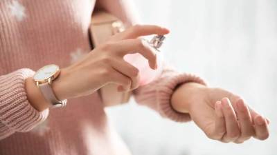 إليك أجمل عطور الشتاء لتكون رفيقتك في الليالي الباردة