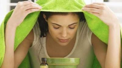 خطوات تطبيق بخار الوجه في المنزل