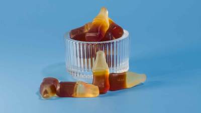 طريقة عمل جيلي الكولا بخطوات بسيطة