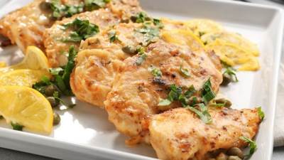 طريقة عمل بيكاتا الدجاج السريعة