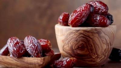 9 أسباب تدفعِك لتناول التمر يوميًا