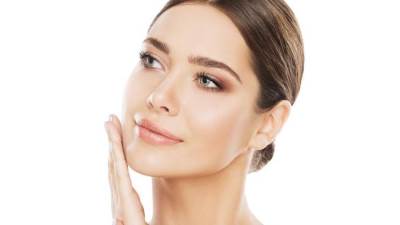 مستحضرات فاخرة لتوحيد لون البشرة وتفتيح الوجه