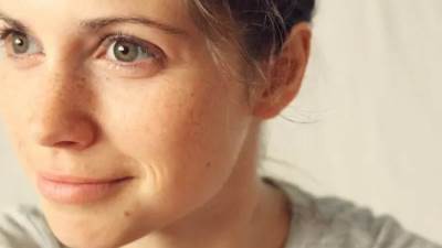 كيف تحمين بشرتك من الجفاف؟ إليكِ الطرق الصحيحة للوقاية من الجفاف