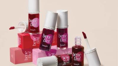 جربي الإطلالة الكورية للشفاه مع Benefit Cosmetics