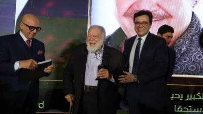 يحيى الفخراني يفوز بجائزة الاستحقاق الكبرى من مؤسسة فاروق حسني للثقافة والفنون