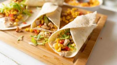 طريقة عمل سندويتش التورتيلا بالدجاج