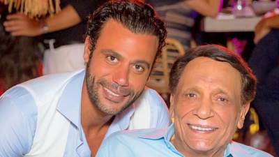 محمد عادل إمام يحتفل بعيد ميلاد أبيه