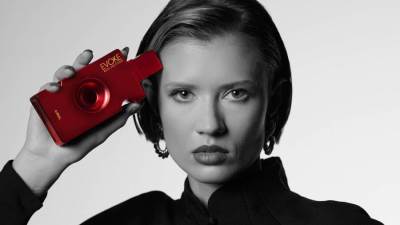 عطر EVOKE RED للنساء من علامة أجمل