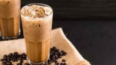 طريقة عمل لاتيه القهوة الباردة بالنوتيلا