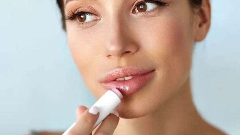 مستحضرات مميزة لحماية شفاهك من التشقق والجفاف